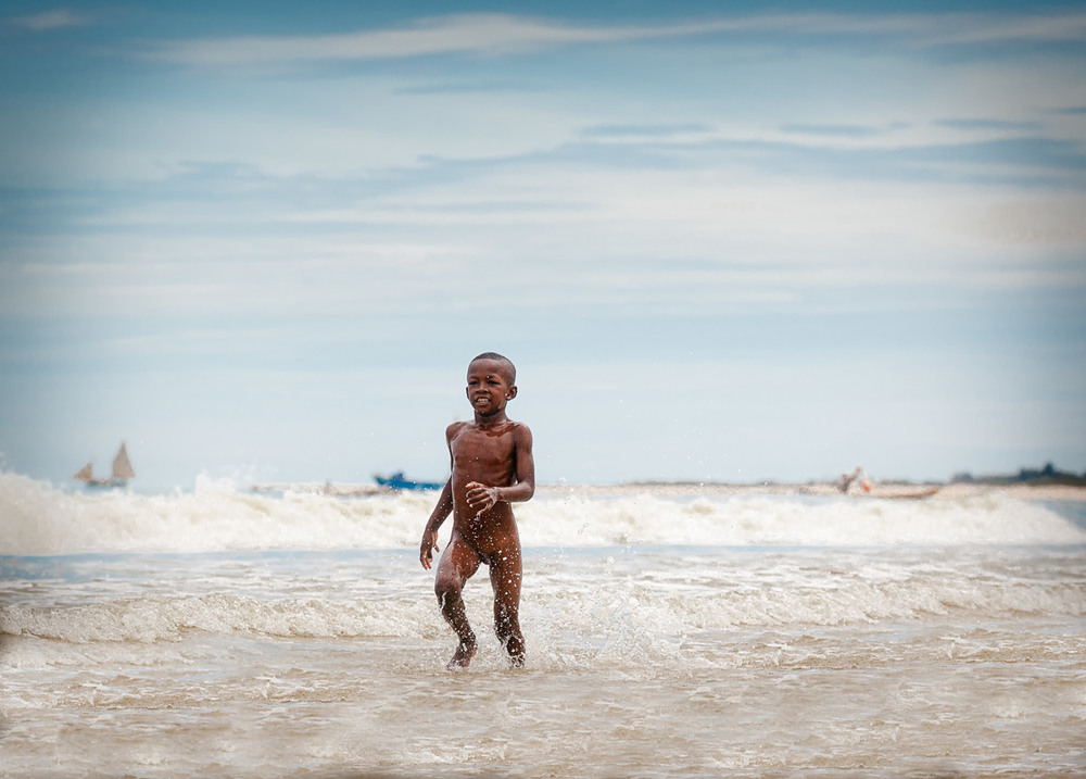 Фотографія "Бегущий по волнам"... Мадагаскар! / Александр Вивчарик / photographers.ua