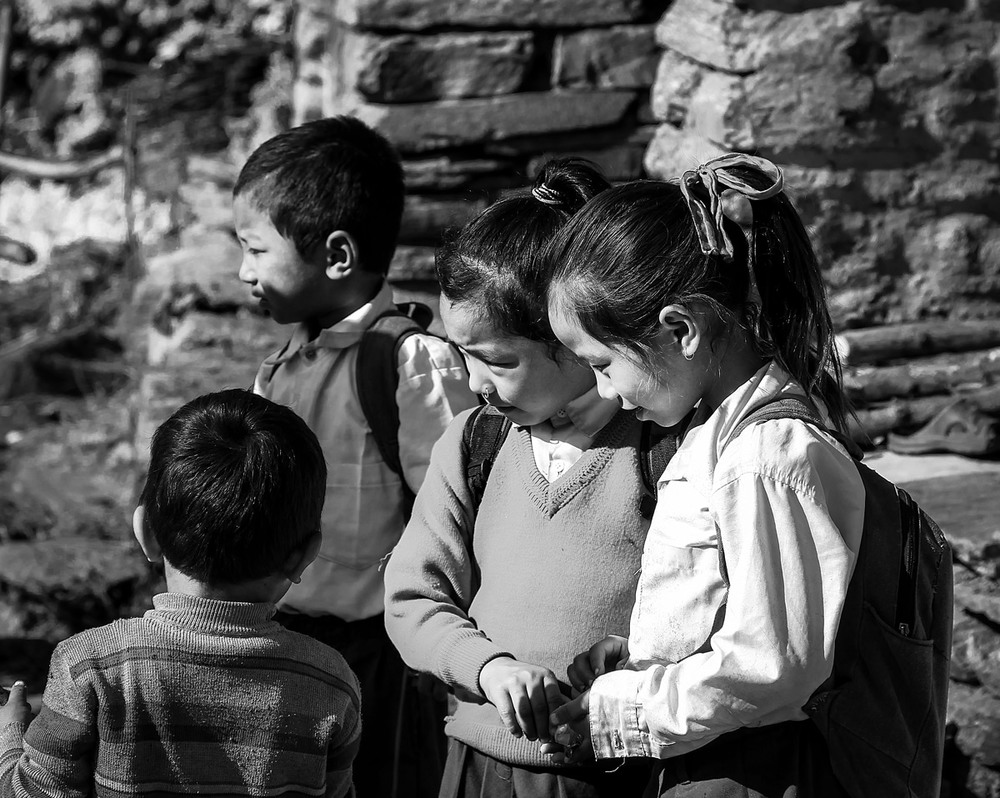 Фотографія Непал... высоко в горах...школьники.(Архив) . / Александр Вивчарик / photographers.ua