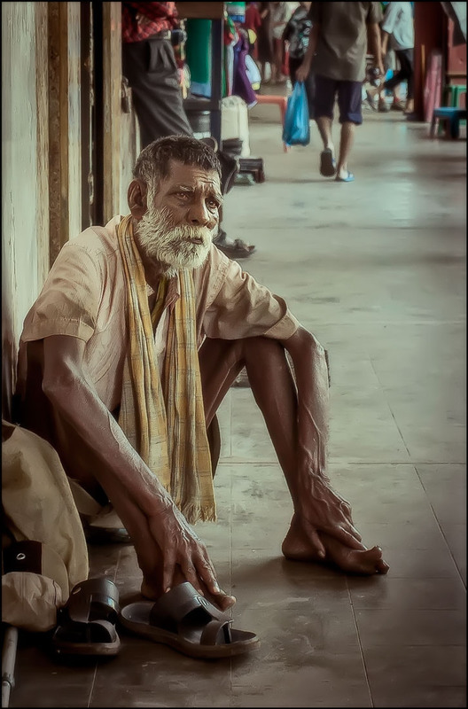 Фотографія Случайный кадр...Индийский старец...Улицами Панаджи.Гоа.Индия. / Александр Вивчарик / photographers.ua
