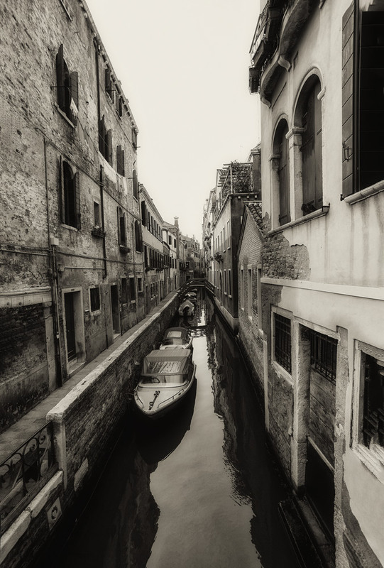Фотографія Тихими улочками Венеции... / Александр Вивчарик / photographers.ua