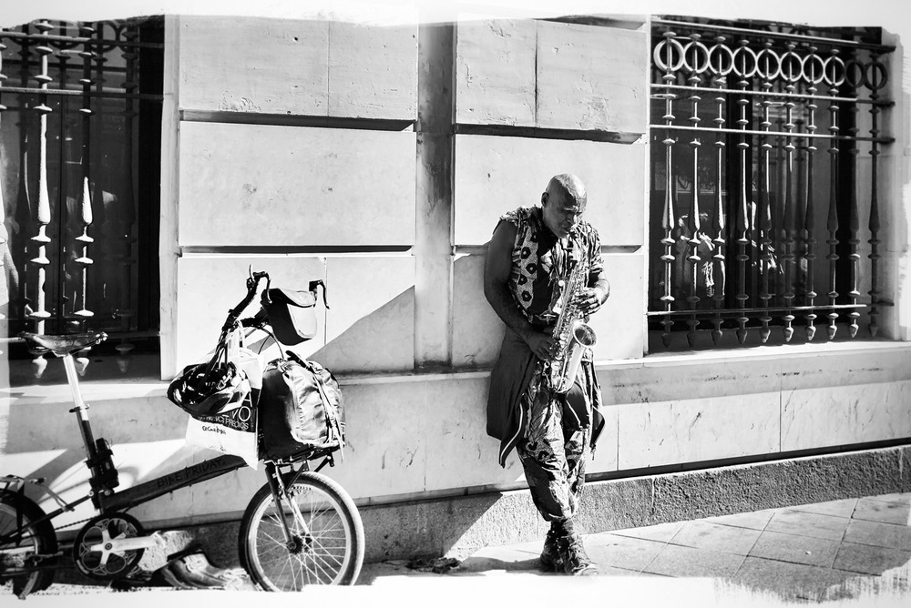 Фотографія Уличный музыкант... Валенсия.Испания! / Александр Вивчарик / photographers.ua