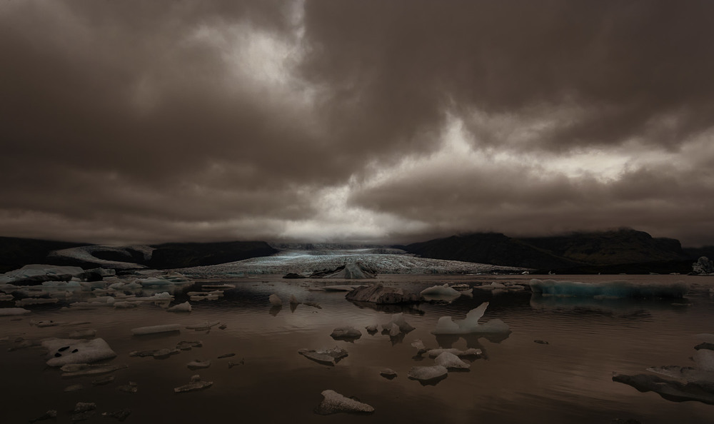 Фотографія "Сияющий" ледник... Исландия! / Александр Вивчарик / photographers.ua
