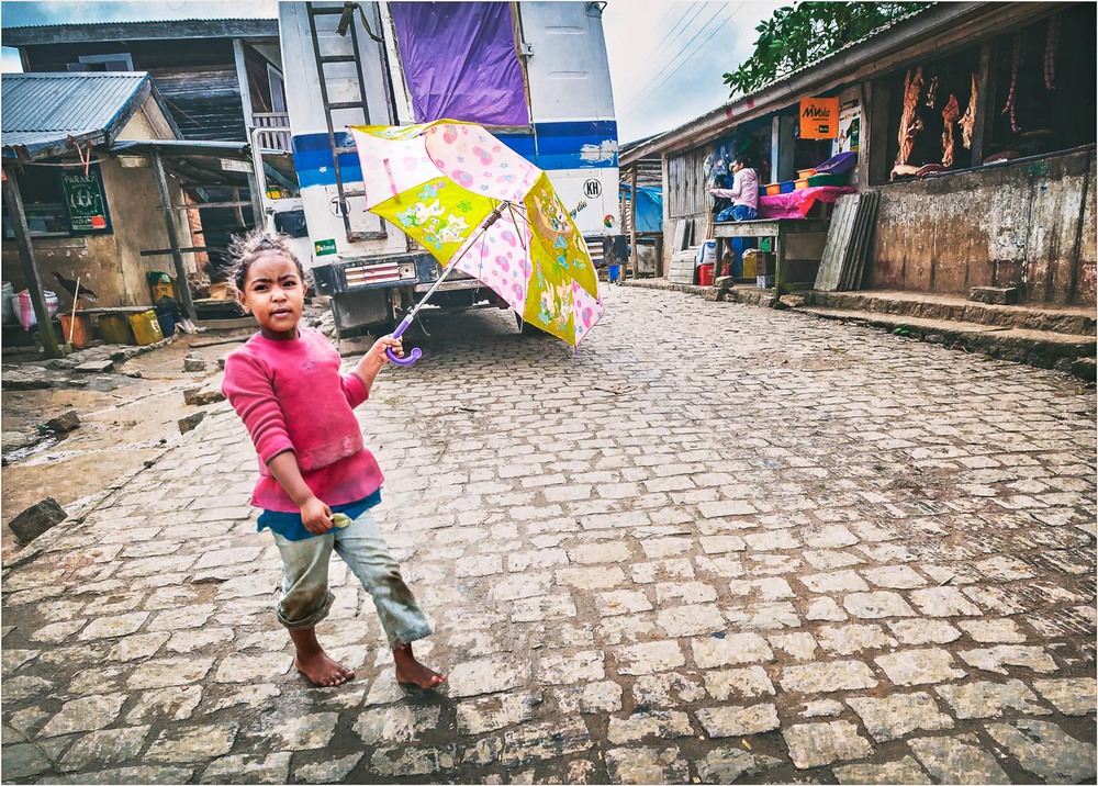 Фотографія Мадагаскар...дети...реали и нашего времени... / Александр Вивчарик / photographers.ua