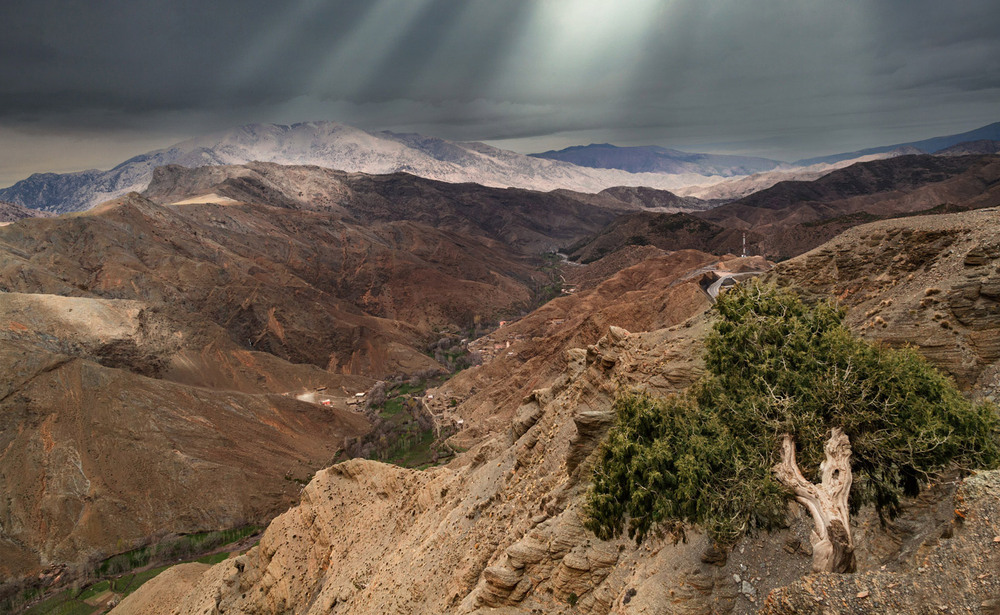 Фотографія Промені світла крізь "темряву"... Марокко! / Олександр Вівчарик / photographers.ua
