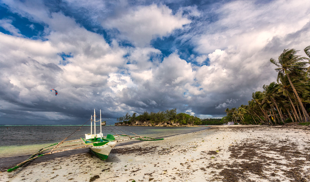 Фотографія о.Боракай, Филиппины...по сле шторма,отлив и кайтеры! / Александр Вивчарик / photographers.ua