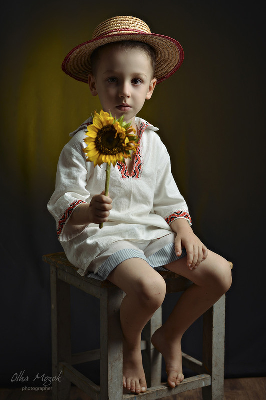 Фотографія Хлопчик із соняшником / Ольга Мозок / photographers.ua