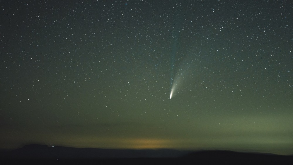 Фотографія C/2020 F3 (NEOWISE) над Большим Бермамытом / imv / photographers.ua