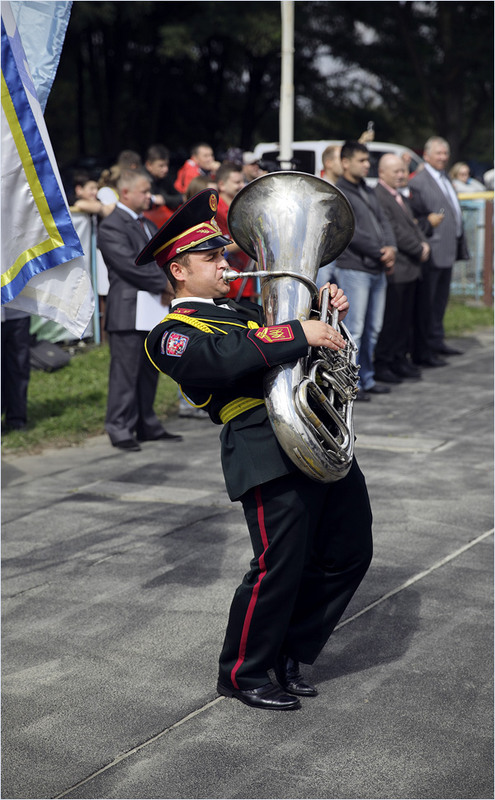 Фотографія "Трубач выдувает медь..." / Ильяшенко Олег / photographers.ua