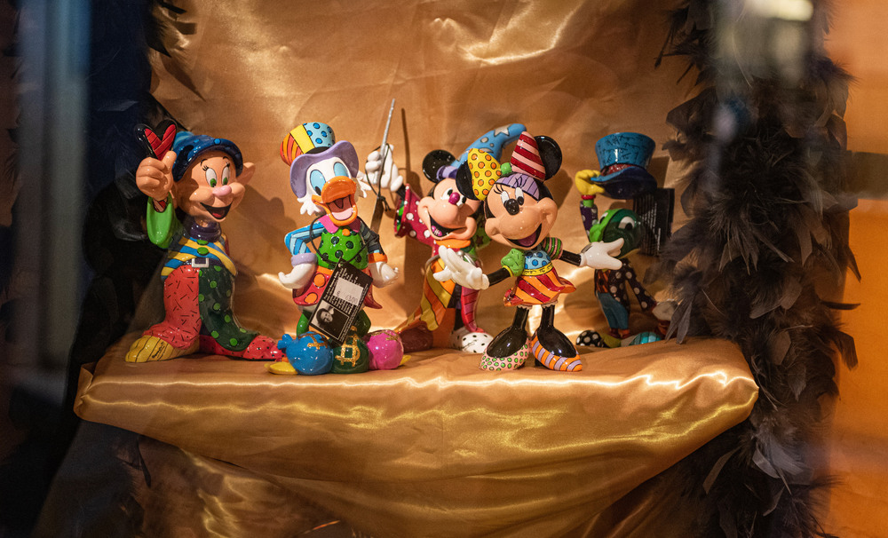 Фотографія ... не натюрморт ... ЗА ВІТРИНОЮ ... / Igor Vakaliuk / photographers.ua