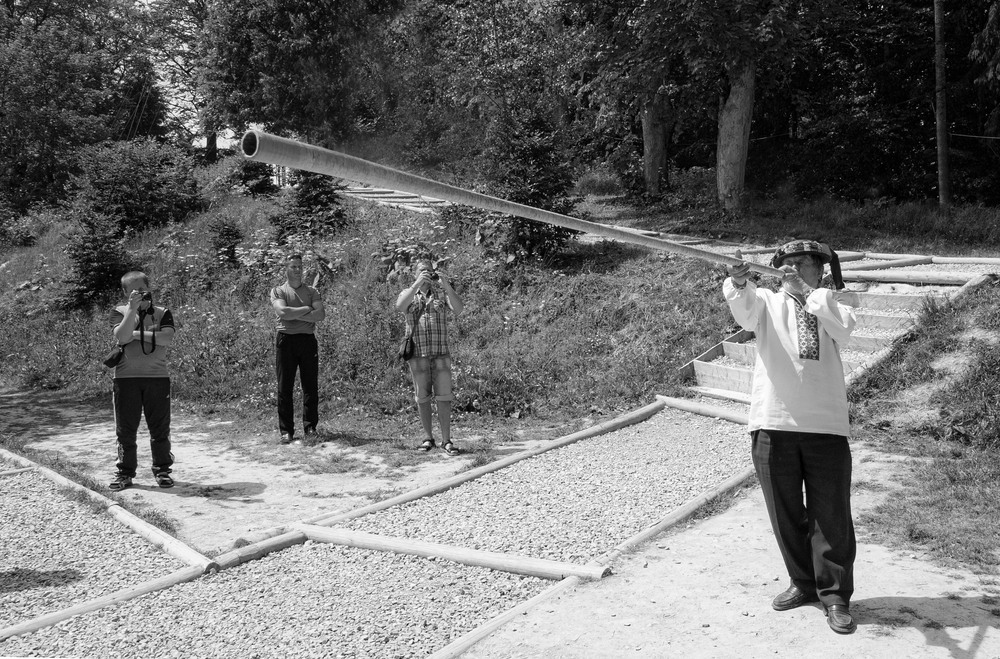 Фотографія ... трембітар і "друзі по хоббі"... / Igor Vakaliuk / photographers.ua