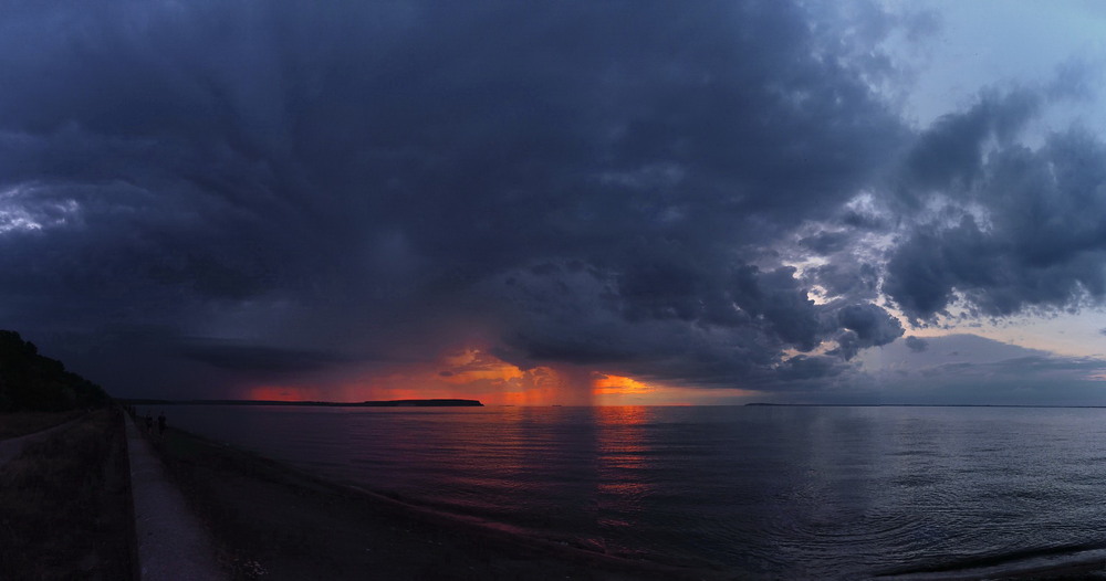 Фотографія Дождь на закате / Леопольд / photographers.ua