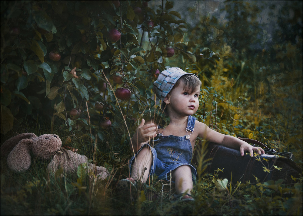Фотографія в саду у бабушки / Елена Шовкопляс / photographers.ua