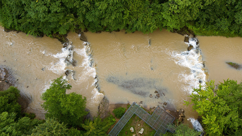 Фотографія Липневий паводок на річці Сукіль, Поляницький поріг, Сколівські Бескиди, Україна / Ігор Гвоздецький / photographers.ua