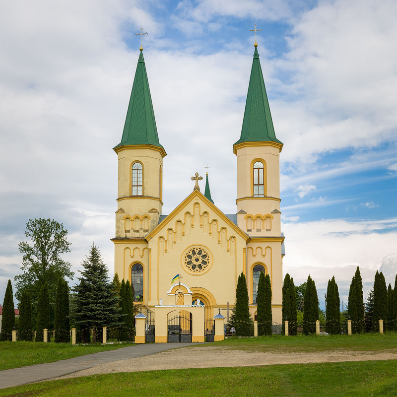 Фотографія Неоготичний костел 1909 р в селі Рихтичі, Дрогобицька громада / Ігор Гвоздецький / photographers.ua