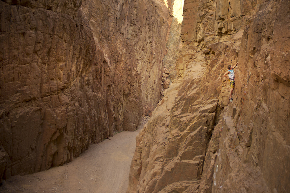 Фотографія Скалолаз в каньоне Wadi Gnai / Vlad Chumachenko / photographers.ua