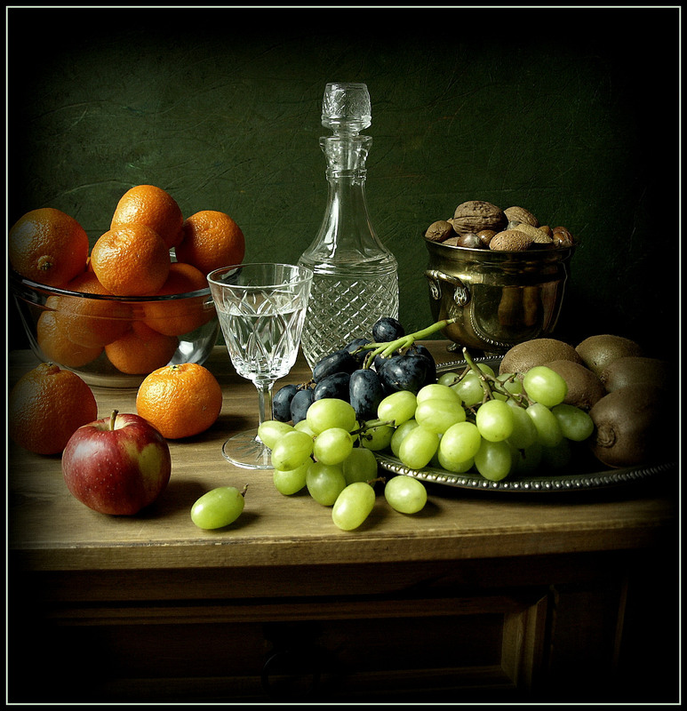 Фотографія С фруктами и орехами... / Galilejev Pjotr / photographers.ua