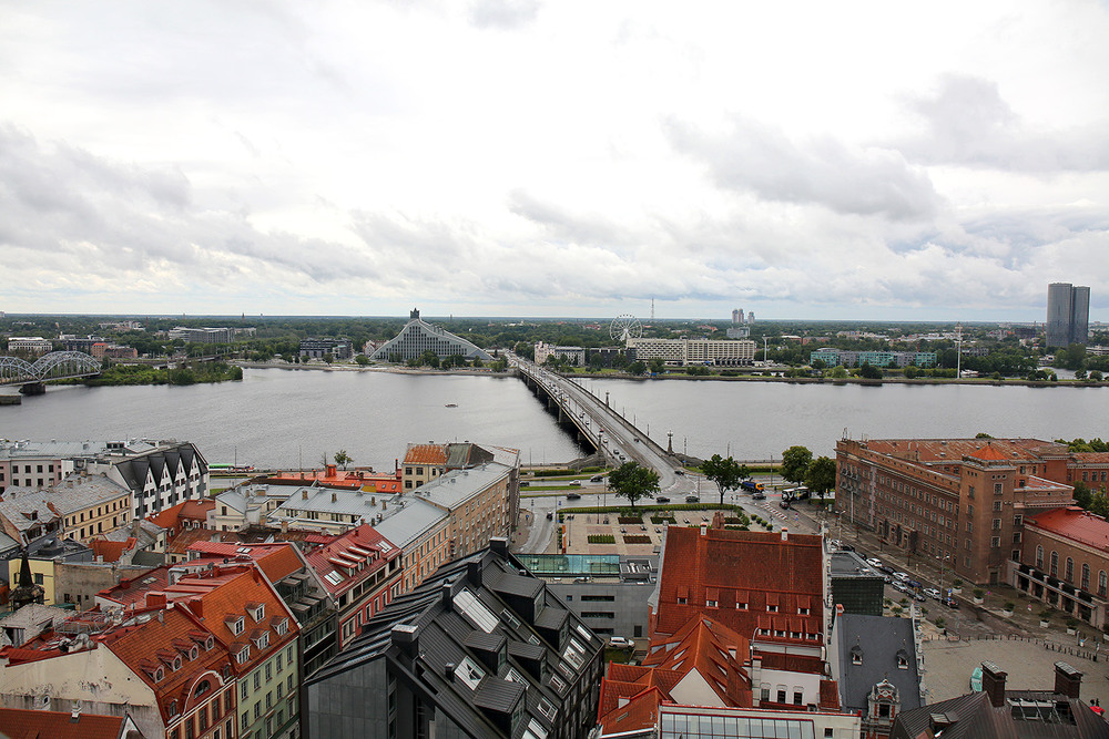 Фотографія Похмура Рига. Старе місто. Кам"яний міст через Даугаву. / Алекс Сергіїв / photographers.ua