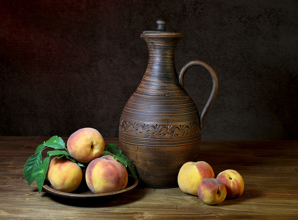 Фотографія Персик сонечком политий, чистим дощиком умитий, є гладкий, є бархатистий, весь червоно-золотистий / Алекс Сергіїв / photographers.ua