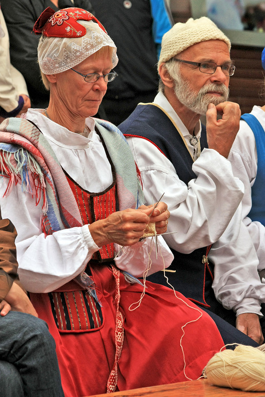 Фотографія "Бабушка рядышком с дедушкой словно жених и невеста!" / Алекс Сергіїв / photographers.ua