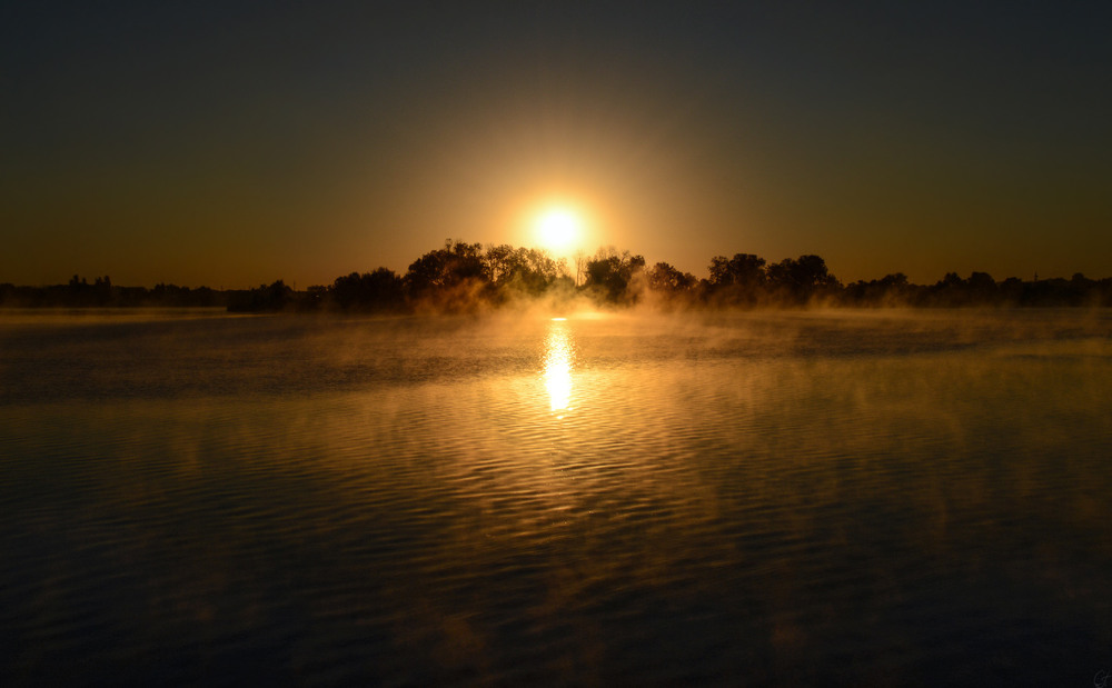 Фотографія Туманом озеро дышало / Сергей Пономаренко / photographers.ua