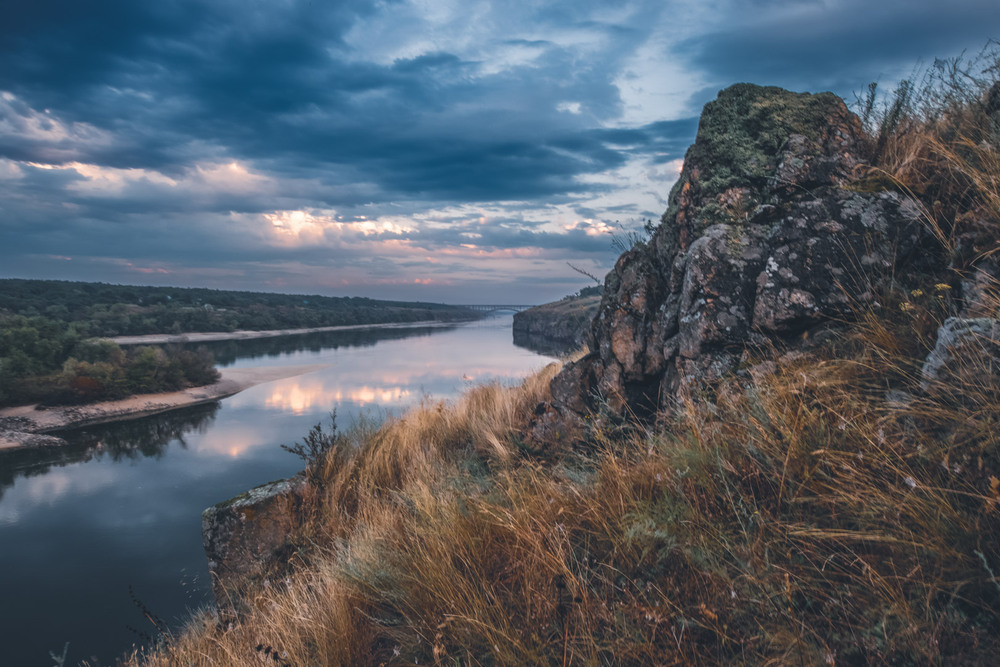 Фотографія Серпневий вечір на схилах Дніпра / Eugene Vik / photographers.ua