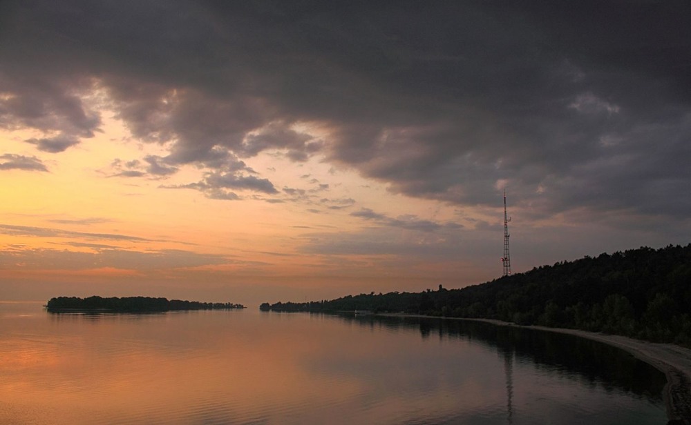 Фотографія Чорні хмари холодом нагусли. / Volodymyr Shapoval VISt / photographers.ua