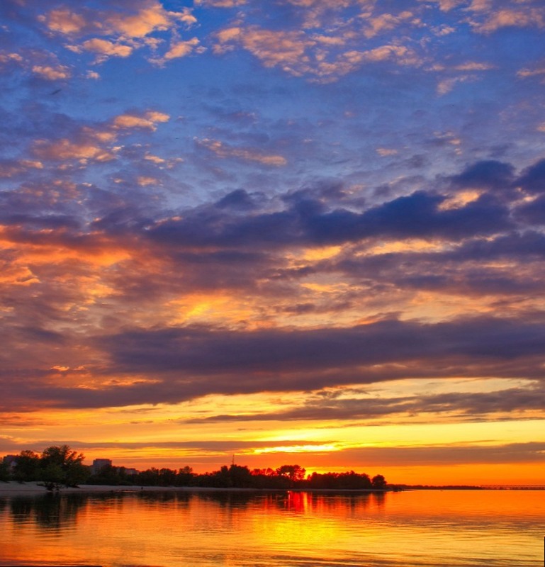 Фотографія І волоцюга-вітер, притомившись,  чи то співає, чи то плаче при вогні. / Volodymyr Shapoval VISt / photographers.ua