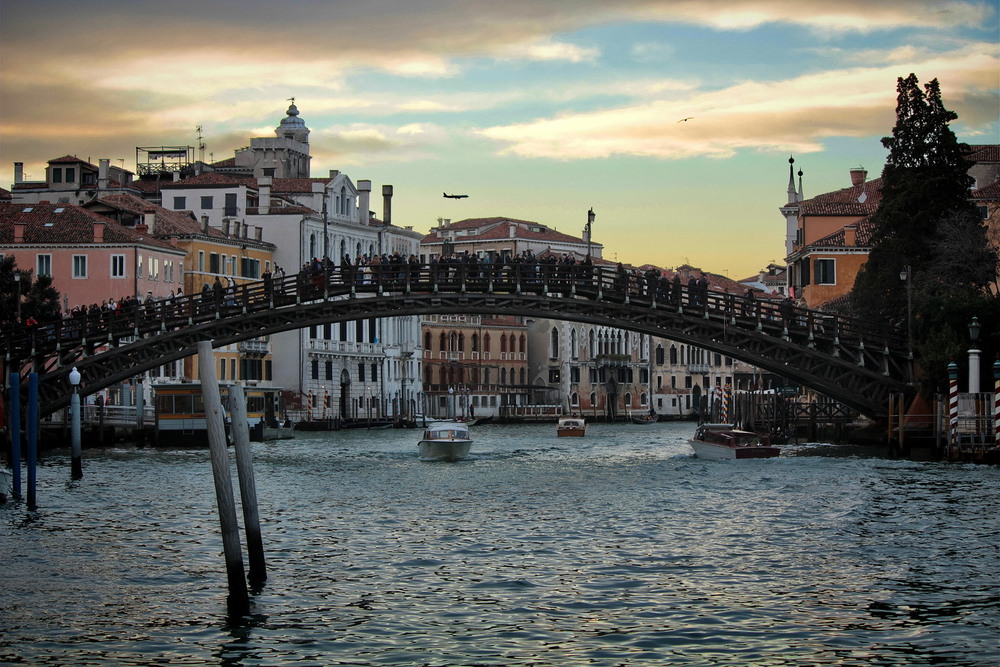 Фотографія Перетин швидкостей над вічним каналом / Ірина Кулікова / photographers.ua