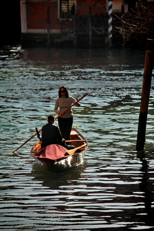 Фотографія 8 березня у Венеції: замість мімози — весло! / Ірина Кулікова / photographers.ua