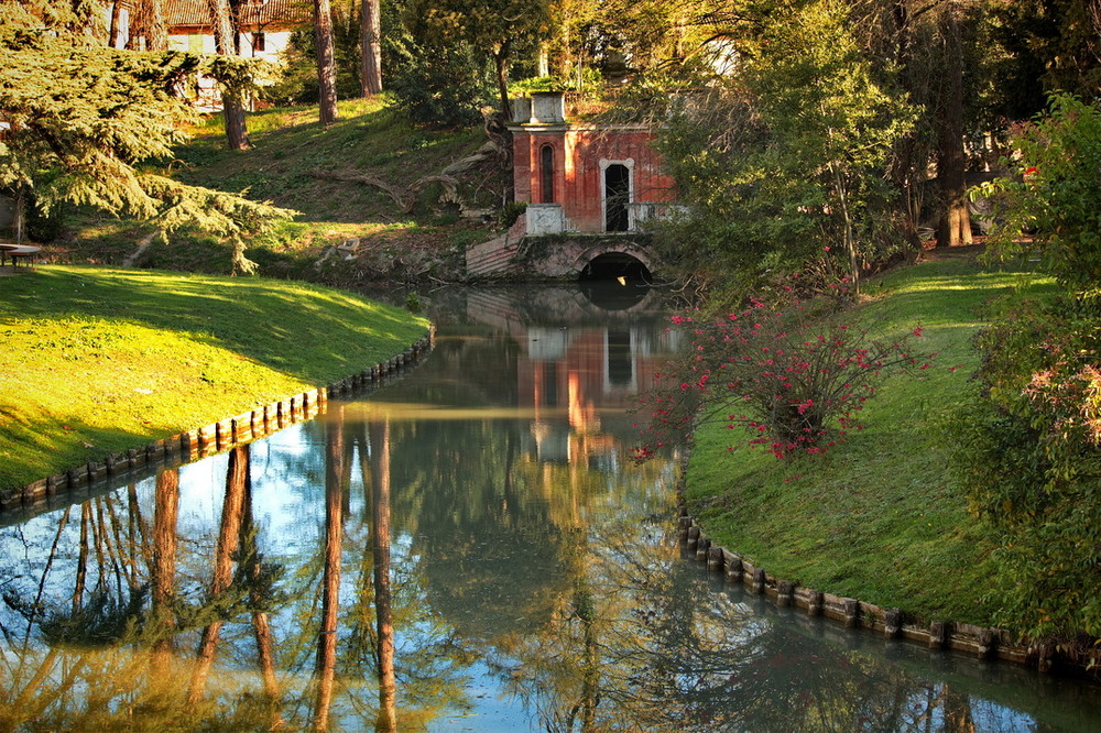 Фотографія Вранці в парку я гуляла — красу-весну в об'єктив збирала / Ірина Кулікова / photographers.ua