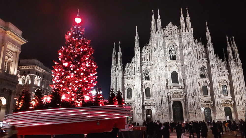 Фотографія Святкова ялинка на piazza Duomo в Мілані / Ірина Кулікова / photographers.ua