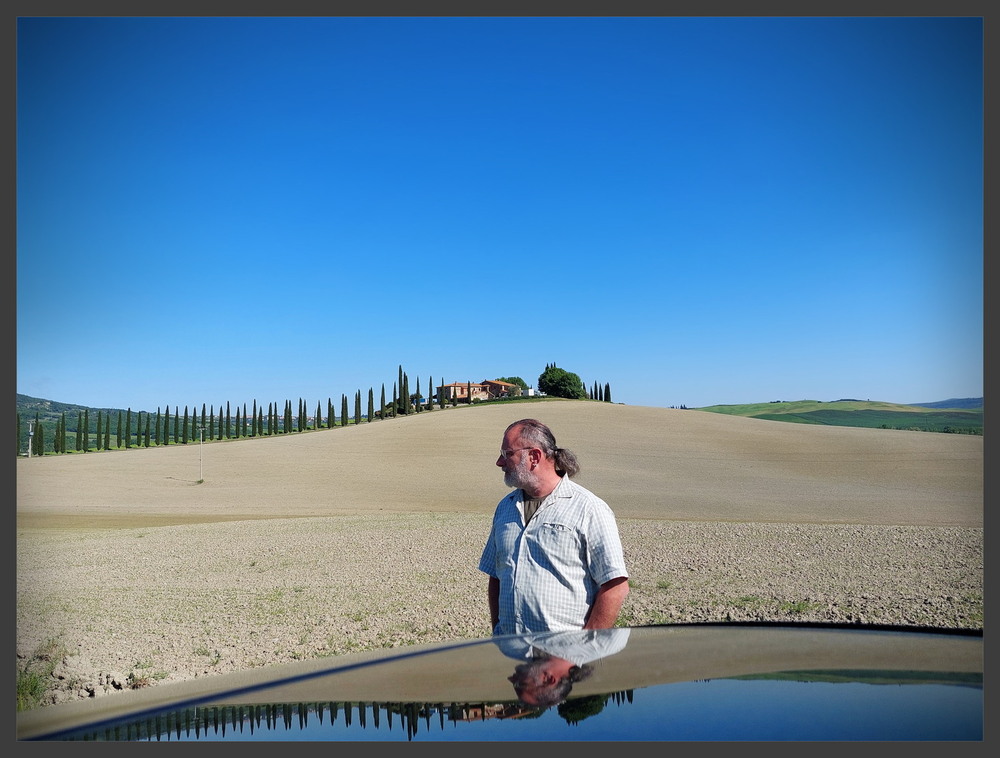 Фотографія Портрет чоловіка в лініях Тоскани. Або автівка і тосканські відображення.. / Ірина Кулікова / photographers.ua