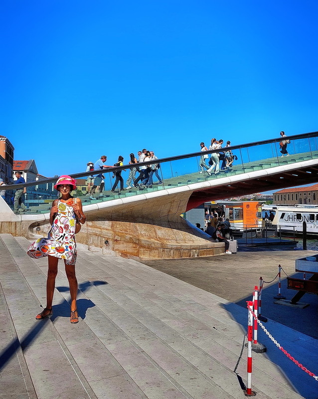 Фотографія Селфі біля улюбленого мосту) / Ірина Кулікова / photographers.ua