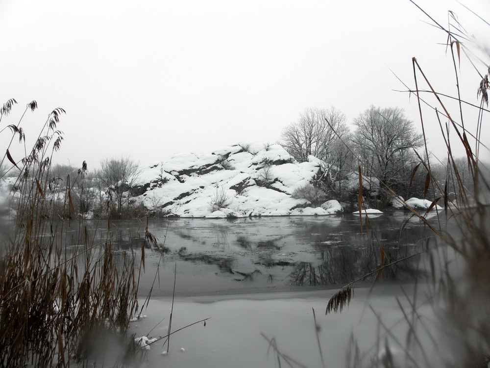 Фотографія Привідкрити край віконця, щоб зазирнуути в зимовий сон річки і скель.. / Ірина Кулікова / photographers.ua