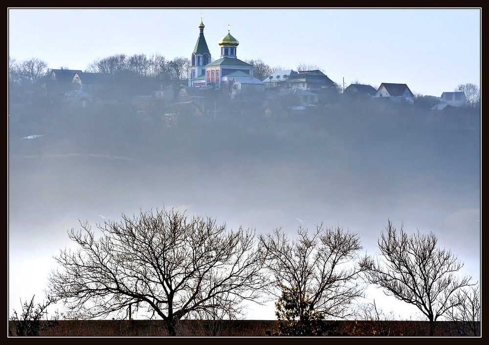 Фотографія Весняний туман у Вишгороді чи палять листя / Капля Олександр / photographers.ua