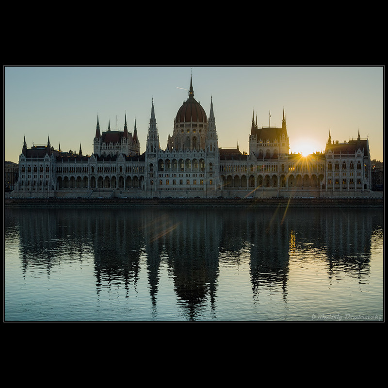 Фотографія Будапешт. Парламент. Начало нового дня. / Дмитрий Домбровский / photographers.ua