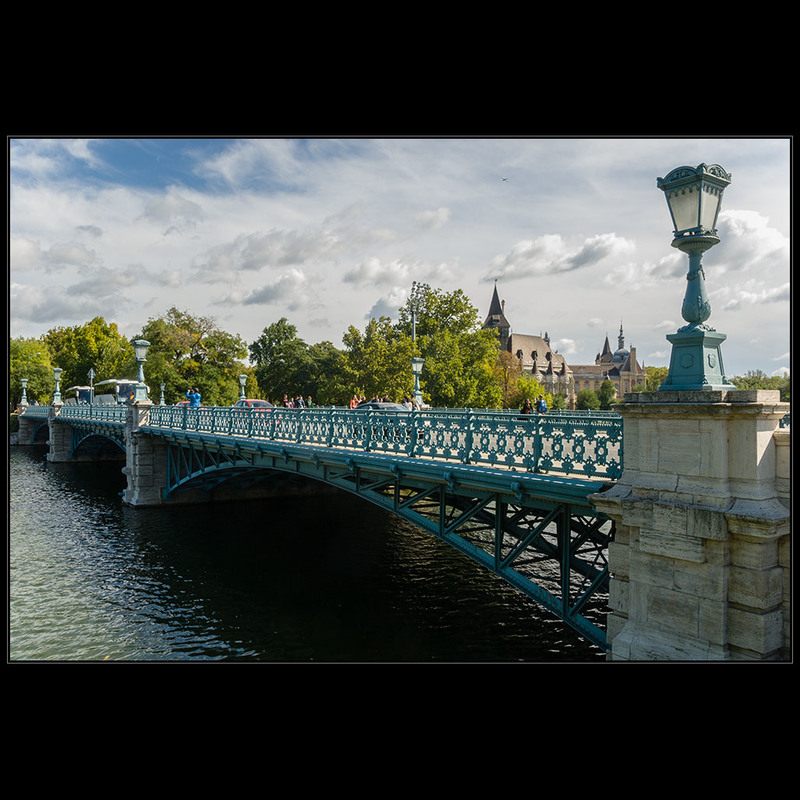 Фотографія Мост в парк Варошлигет (Будапешт) / Дмитрий Домбровский / photographers.ua