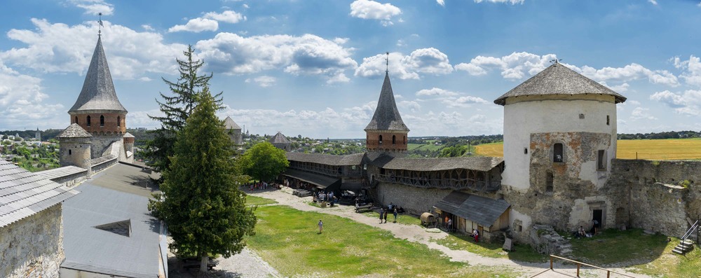 Фотографія Внутрішній двір старої фортеці у Кам'янці... / Ihor Hurtovyi / photographers.ua