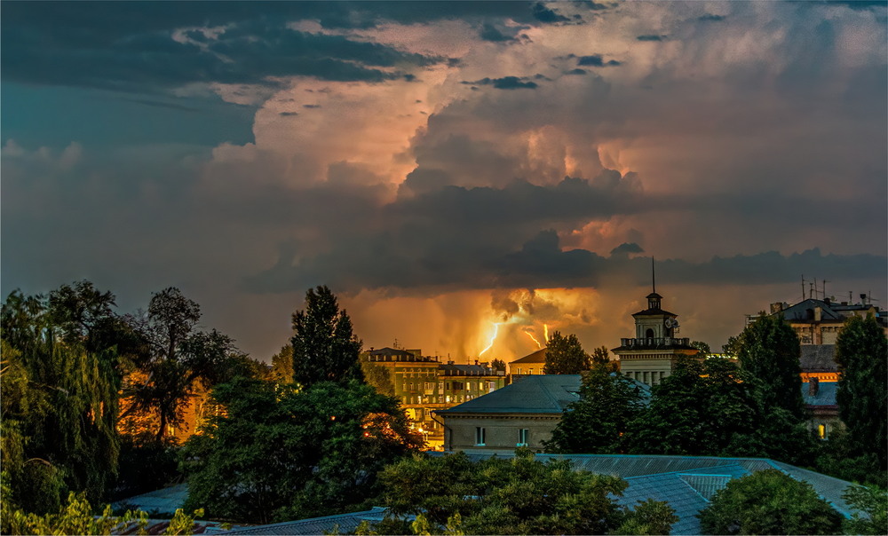 Фотографія Гроза у місті / Andrii Snehir / photographers.ua