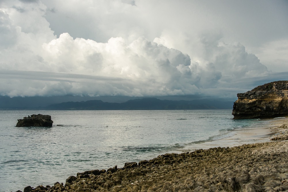 Фотографія Дождь на о. Бали (вид с острова Лембонган) / Макатер Павел / photographers.ua