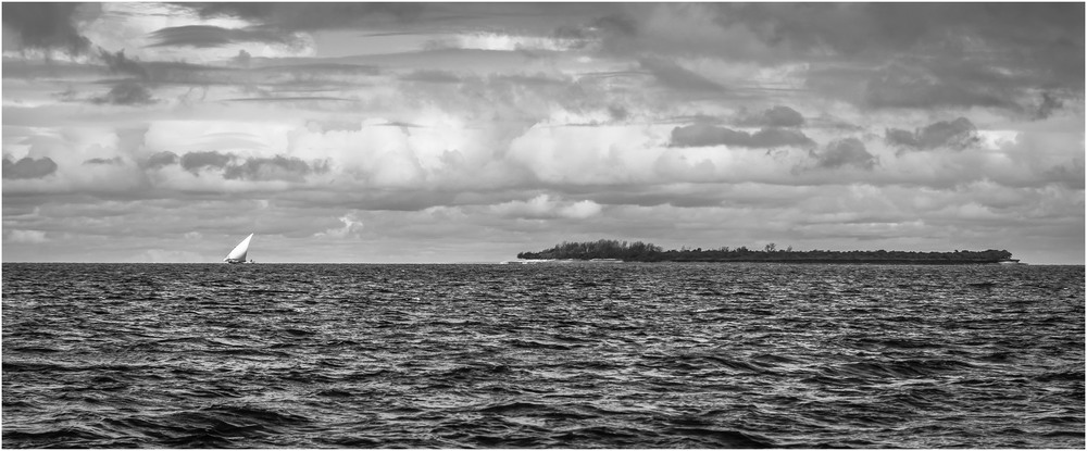 Фотографія Белеет парус одинокий... (Единственный транспорт между небольшими островами.) / Макатер Павел / photographers.ua
