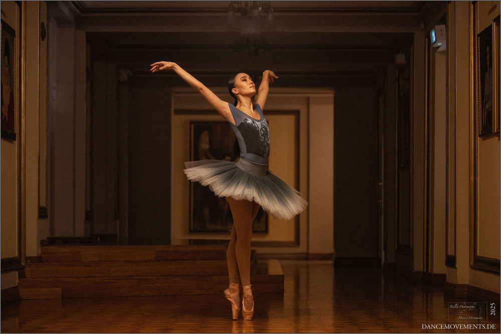 Фотографія The Dancer in the Abay Theatre, Almaty / klaus wegele / photographers.ua