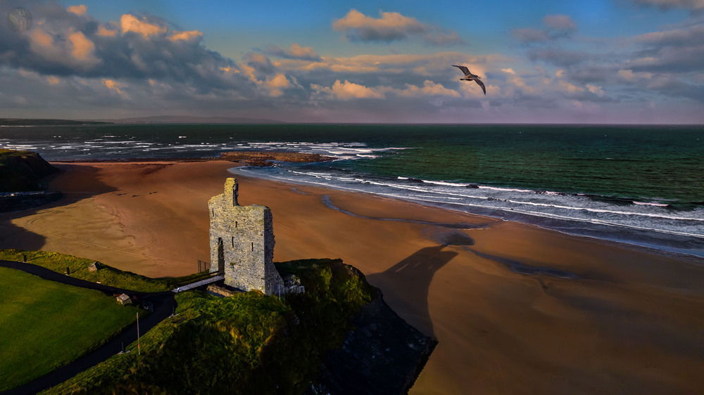 Фотографія Ballybunion Castle (Co. Karry, Ireland) - Замок Баллібаніон (світанок 2) / Сенсей / photographers.ua