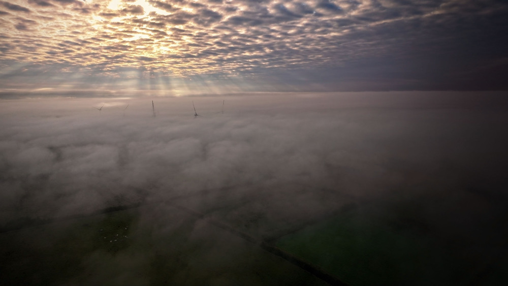 Фотографія «Енергія крізь хмарну завісу» - "Energy through the cloud veil" / Сенсей / photographers.ua