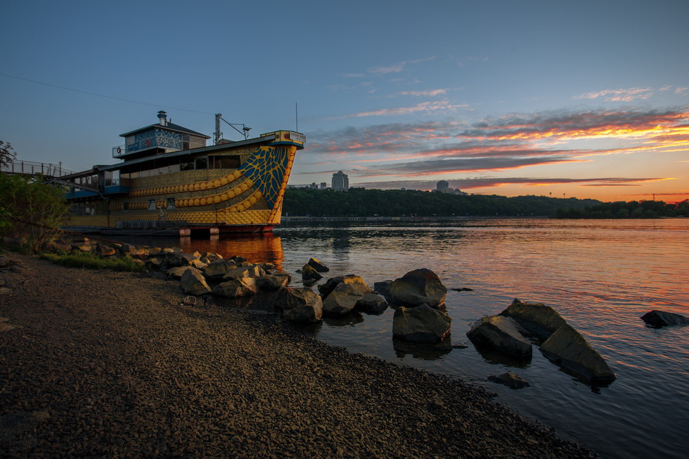 Фотографія "Золотий човен" 2017р. (колишня Галера "Клеопатра") / Сенсей / photographers.ua