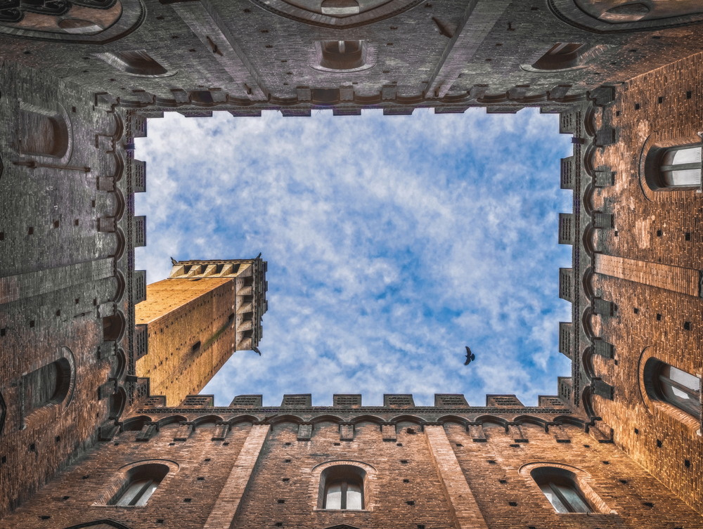 Фотографія Sky's Rectangle. (Torre del Mangia - Looking up) / Сергій Вовк / photographers.ua