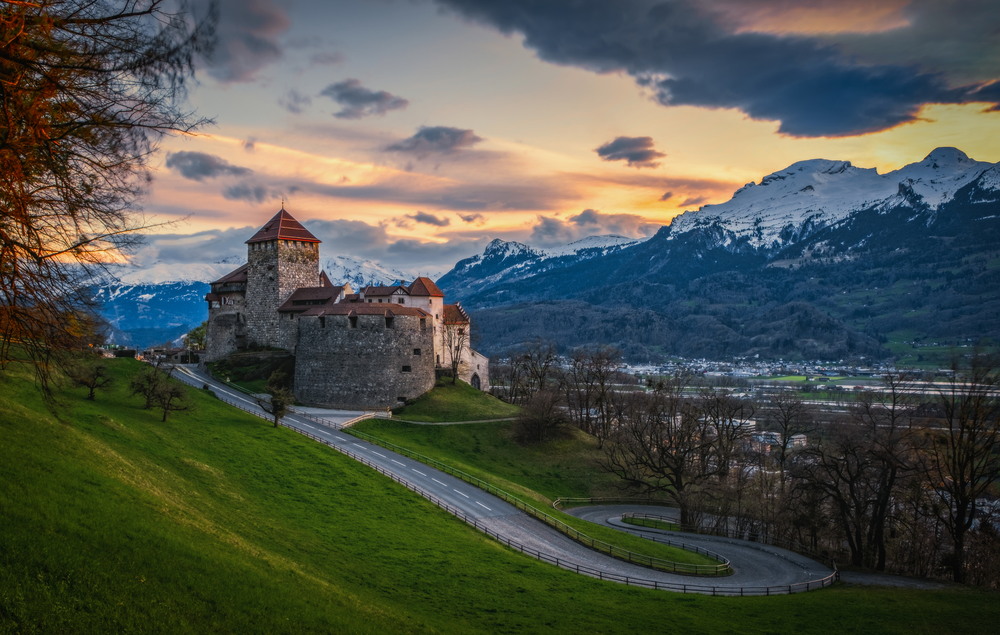 Фотографія Vaduz Castle at dusk / Сергій Вовк / photographers.ua