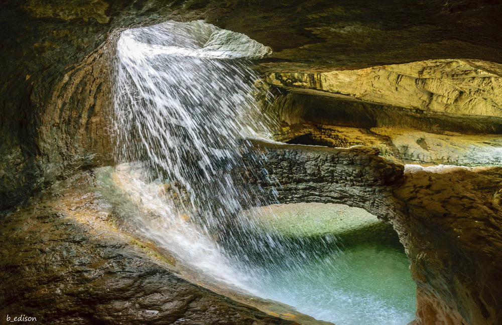Фотографія Салтинский пещерный водопад / Эдуард Ильясов / photographers.ua