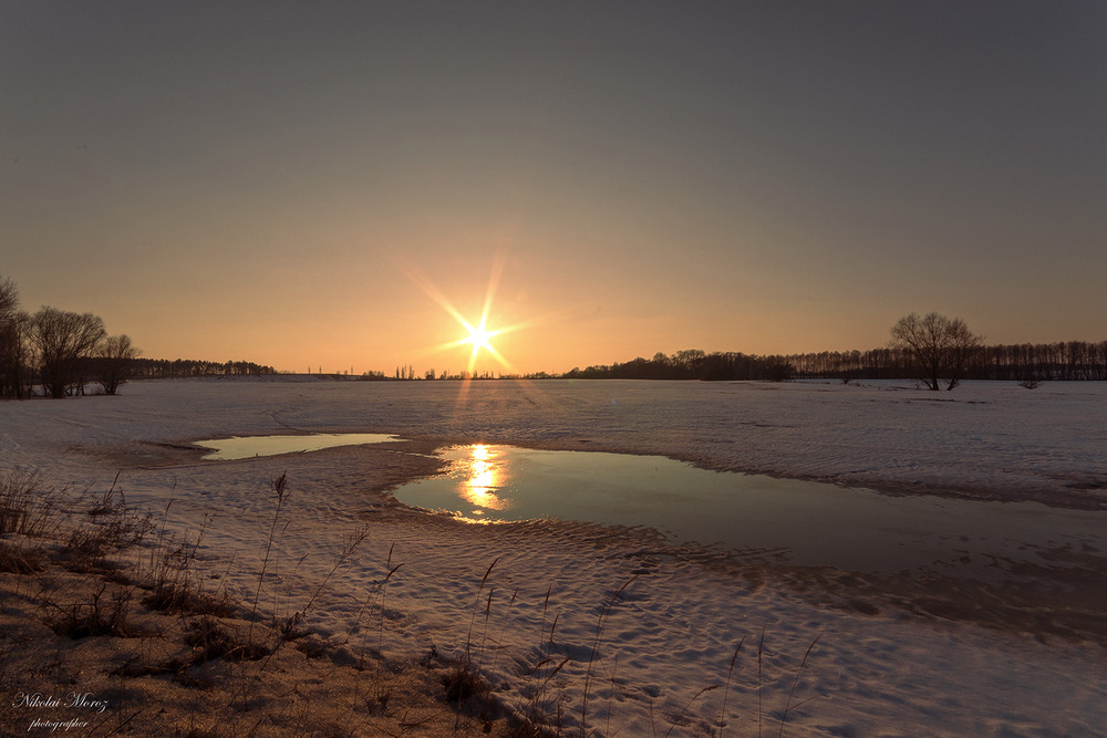 Фотографія Весняне сонце сiдає на полi / Николай , Мороз / photographers.ua