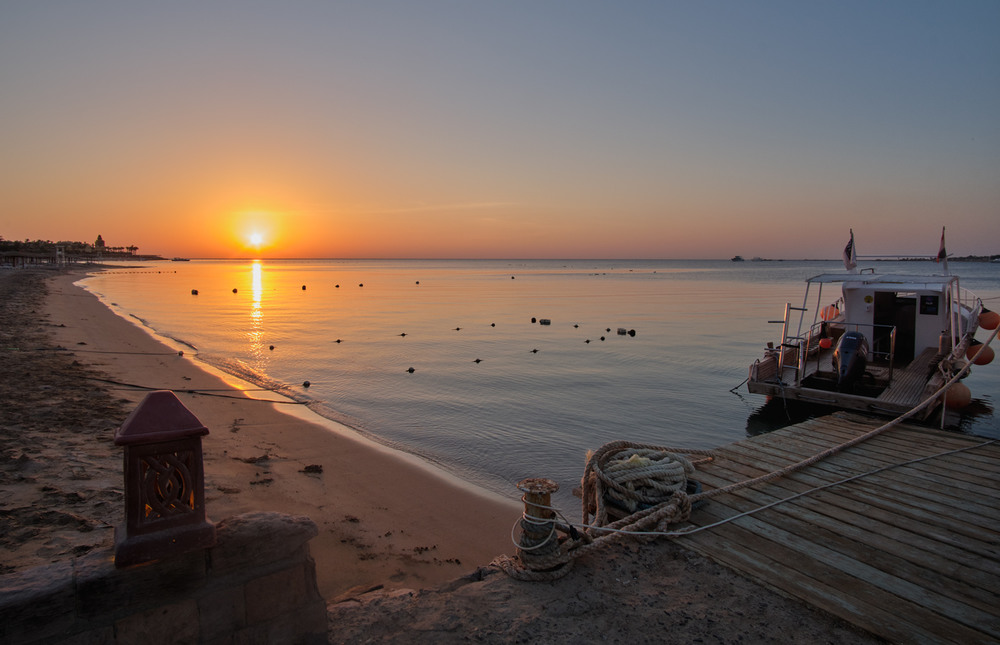 Фотографія Світанок на причалі, Макаді Бей, Хургада, Єгипет / Николай , Мороз / photographers.ua